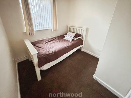 3 bedroom Semi-detached house for sale in Oldfield Crescent, Stainforth, Doncaster, DN7