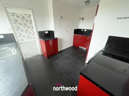 3 bedroom Semi-detached house for sale in Beech Crescent, Stainforth, Doncaster, DN7