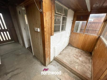 3 bedroom Semi-detached house for sale in Beech Crescent, Stainforth, Doncaster, DN7