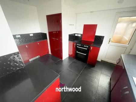 3 bedroom Semi-detached house for sale in Beech Crescent, Stainforth, Doncaster, DN7