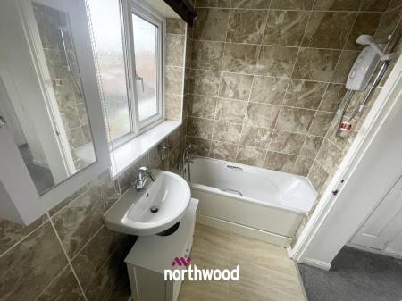 3 bedroom Semi-detached house for sale in Beech Crescent, Stainforth, Doncaster, DN7