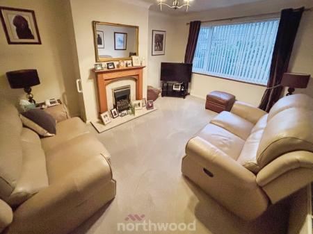 2 bedroom Bungalow for sale in Abbey Way, Dunscroft, Doncaster, DN7