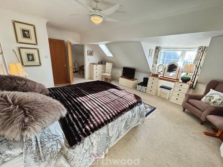 4 bedroom Bungalow for sale in Braithwaite Lane, Braithwaite, Doncaster, DN7