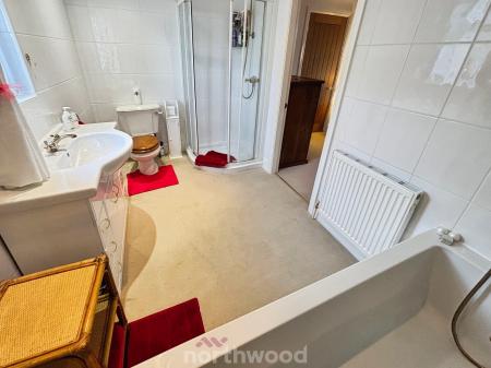 4 bedroom Bungalow for sale in Braithwaite Lane, Braithwaite, Doncaster, DN7