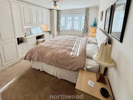 4 bedroom Bungalow for sale in Braithwaite Lane, Braithwaite, Doncaster, DN7