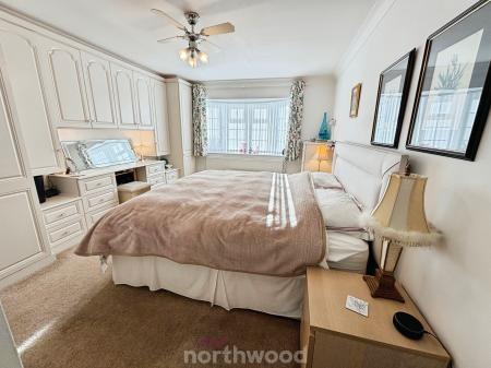 4 bedroom Bungalow for sale in Braithwaite Lane, Braithwaite, Doncaster, DN7