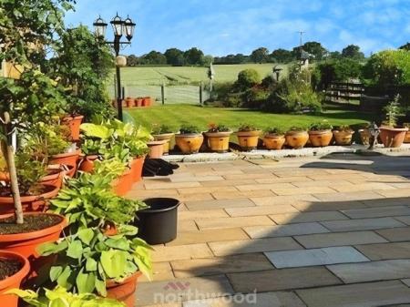 4 bedroom Bungalow for sale in Braithwaite Lane, Braithwaite, Doncaster, DN7