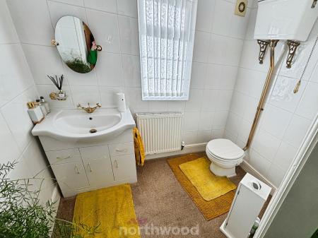 4 bedroom Bungalow for sale in Braithwaite Lane, Braithwaite, Doncaster, DN7