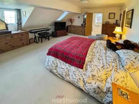 4 bedroom Bungalow for sale in Braithwaite Lane, Braithwaite, Doncaster, DN7