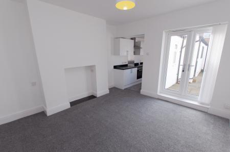 3 bedroom Terraced House to let in Glebe Terrace, Easington, SR8