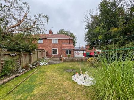 3 bedroom Semi-detached house for sale in Stratford Avenue, Grangetown, Sunderland, SR2