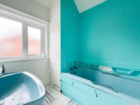 3 bedroom Semi-detached house for sale in Stratford Avenue, Grangetown, Sunderland, SR2