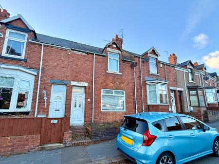 2 bedroom Terraced House for sale in Park View, Seaham, SR7