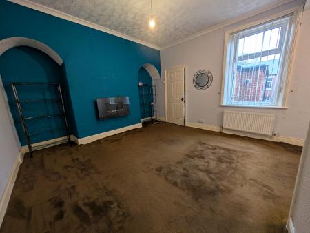 2 bedroom Flat to let in Harold Street, Jarrow, NE32