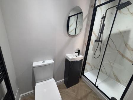 8 bedroom Terraced House to let in Azalea Terrace North, Sunderland, SR2