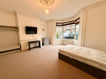 7 bedroom House to let in Elmwood Street, Sunderland, SR2