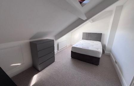 7 bedroom House to let in Elmwood Street, Sunderland, SR2