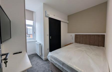 6 bedroom Terraced House to let in Strathmore Crescent, Newcastle upon Tyne, NE4