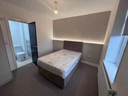 6 bedroom Terraced House to let in Springwell Avenue, Gateshead, NE9