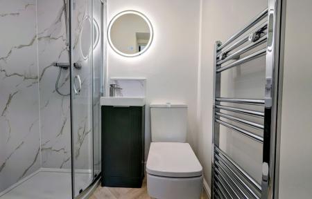 6 bedroom Terraced House to let in Springwell Avenue, Gateshead, NE9