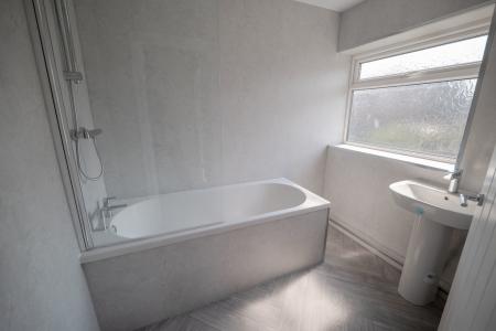 3 bedroom Semi-detached house to let in Redhill Road, Redhouse Estate, Sunderland, SR5