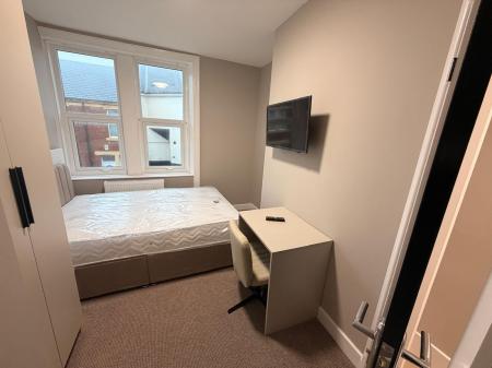 1 bedroom Maisonette to let in Hillfield Street, Bensham, Gateshead, NE8