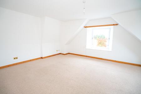 2 bedroom Flat for sale in Viewfield, Charlestown Road, Aboyne, AB34