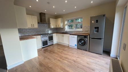 3 bedroom Semi-detached house to let in Inchmarlo Road, Banchory, AB31