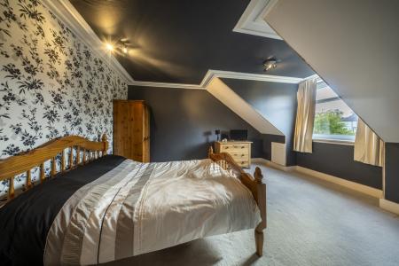 4 bedroom Flat for sale in 364 North Deeside Road, Cults, Aberdeen, AB15