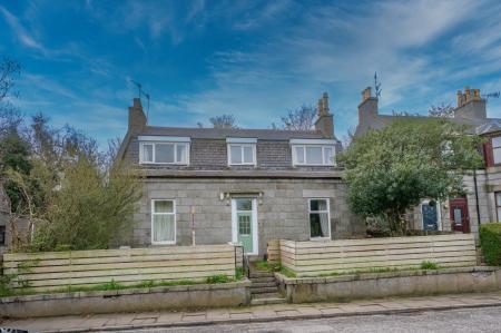 3 bedroom Flat for sale in 415 Clifton Road, Hilton, Aberdeen, AB24