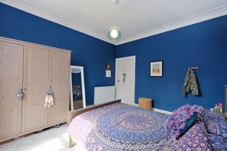 2 bedroom Flat for sale in 54 Balmoral Place, The City Centre, Aberdeen, AB10