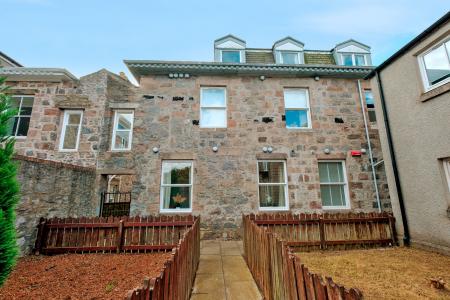 2 bedroom Flat for sale in 74H Queens Road, Aberdeen, AB15