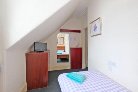 7 bedroom Detached house for sale in Brentwood Villa Guest House, 560 King St, Aberdeen, AB24