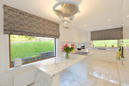 4 bedroom Detached house for sale in Heatherbank, Kintore, AB51