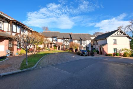 2 bedroom Flat for sale in The Rowans, Cults, Aberdeen, AB15