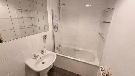 1 bedroom Flat to let in Claremont Place, The West End, Aberdeen, AB10