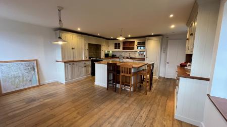 5 bedroom Detached house to let in Crathes, Banchory, AB31