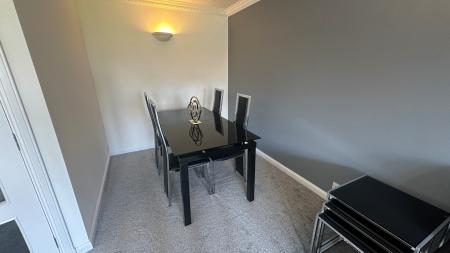 2 bedroom Flat to let in Cuparstone Place, Great Western Road, The City Centre, Aberdeen, AB10