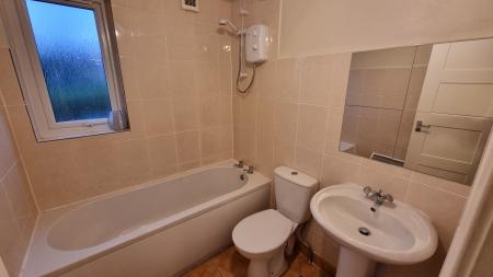 1 bedroom Flat to let in Fairview Crescent, Danestone, Aberdeen, AB22