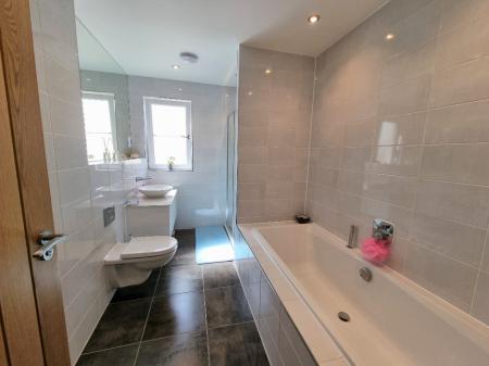 5 bedroom Semi-detached house to let in Gairnhill, Countesswells, Aberdeen, AB15
