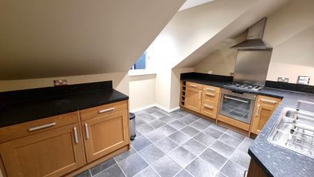 2 bedroom Flat to let in Great Western Road, Aberdeen, AB10