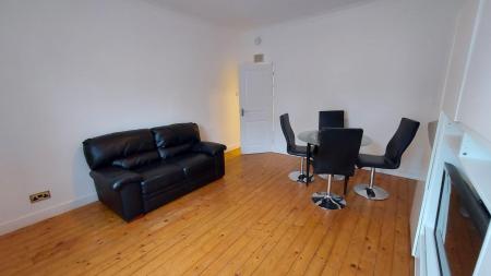 2 bedroom Flat to let in Great Western Road, Mannofield, Aberdeen, AB10
