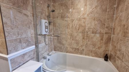 2 bedroom Flat to let in Jamaica Street, Kittybrewster, Aberdeen, AB25