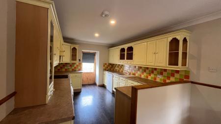 5 bedroom Detached house to let in Mains of Orrock, Balmedie, AB23