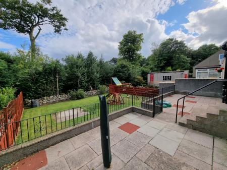 4 bedroom Semi-detached house to let in Pinewood Place, Airyhall, Aberdeen, AB15