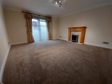 2 bedroom Flat to let in Queens Road, Rubislaw Mansions, Aberdeen, AB15