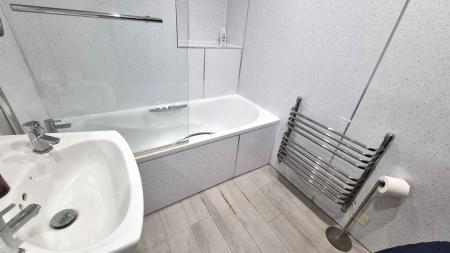 2 bedroom Flat to let in Rosemount Place, Rosemount, Aberdeen, AB25