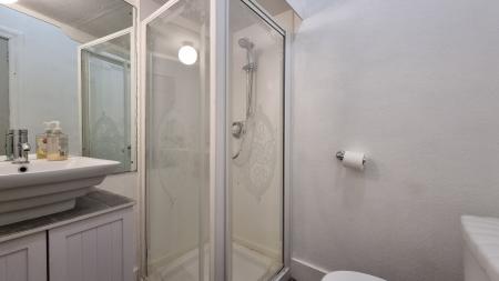 1 bedroom Flat to let in Wallfield Crescent, Rosemount, Aberdeen, AB25