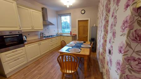 2 bedroom Flat to let in Clifton Road, Hilton, Aberdeen, AB24