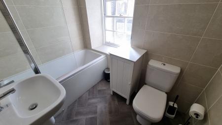 2 bedroom Cottage to let in High Street, Aberdeen, AB24